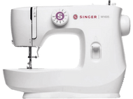 Machine à coudre Singer M1605 blanche. Machine à coudre avec une base et des détails blancs.