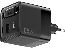 Chargeur USB-C noir de 65W. Il possède deux ports USB-C et une prise américaine.