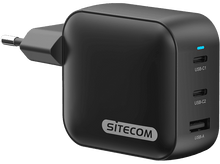 Charger l&#39;image dans la galerie, Un adaptateur secteur noir avec trois ports USB, sur fond noir.
