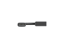 Charger l&#39;image dans la galerie, Un câble adaptateur USB-C vers USB-A noir et gris, avec une extrémité USB-C coudée.
