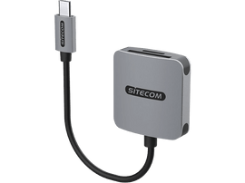 Un adaptateur SITECOM USB-C argenté avec un câble noir et un corps carré. Il possède un port USB-C.