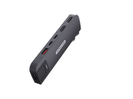 Hub USB-C Sitecom noir. Comprend plusieurs ports, avec un port marqué en rouge.