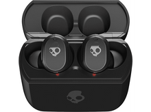 Charger l&#39;image dans la galerie, Écouteurs Skullcandy noirs à l&#39;intérieur d&#39;un étui de chargement noir avec un logo de crâne.
