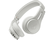 Casque Skullcandy blanc. Le logo est sur les écouteurs.