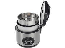 Charger l&#39;image dans la galerie, Un cuiseur à riz en acier inoxydable avec un panier vapeur ouvert. Le panneau de commande est visible.
