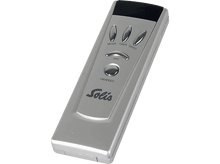 Charger l&#39;image dans la galerie, Télécommande Solis argentée avec boutons pour mode, minuterie, oscillation et marche/arrêt.
