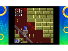 Charger l&#39;image dans la galerie, Capture d&#39;écran d&#39;un jeu vidéo rétro. Sonic le hérisson court sur une plateforme.
