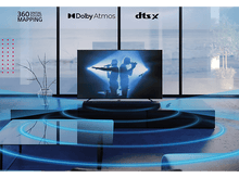 Charger l&#39;image dans la galerie, Scène de salon avec une TV et une barre de son. Des ondes sonores sont affichées.
