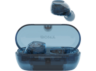 Écouteurs sans fil bleus translucides dans un étui de chargement. Fond noir.