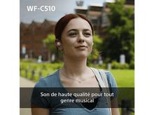 Charger l&#39;image dans la galerie, Femme avec des écouteurs sur un chemin, le texte dit &#39;Son de haute qualité pour tous les genres musicaux&#39;.
