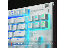 Charger l&#39;image dans la galerie, Un clavier SteelSeries blanc avec résistance à l&#39;eau et à la poussière, touches éclairées.
