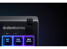 Charger l&#39;image dans la galerie, Pavé numérique gaming noir avec boutons M1, M2, M3 et une molette, de SteelSeries.
