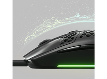 Charger l&#39;image dans la galerie, Souris de jeu noire avec design en nid d&#39;abeille et lumière verte. Effet éclaboussures.
