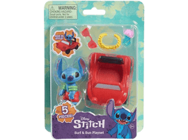 Un ensemble de jouets Stitch dans un emballage plastique. Stitch dans une voiture, avec des lunettes de soleil et accessoires.