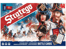 Charger l&#39;image dans la galerie, Boîte de jeu Stratego avec des soldats et des cartes. La boîte porte le titre du jeu en rouge.
