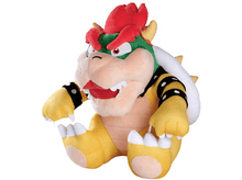 Charger l&#39;image dans la galerie, Peluche Bowser. Corps jaune, carapace verte, cheveux rouges, dents blanches, bracelets noirs, fond blanc.
