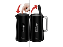 Charger l&#39;image dans la galerie, Bouilloire électrique noire. Main appuie sur le couvercle. Couvercle s&#39;ouvre. Affichage 72 degrés.
