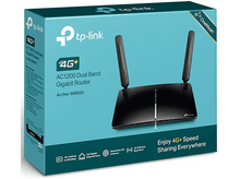 Charger l&#39;image dans la galerie, Boîte de routeur TP-Link noire avec antennes et description, fond blanc.
