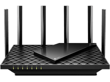 Charger l&#39;image dans la galerie, Routeur TP-Link noir avec antennes et témoins lumineux sur fond blanc.

