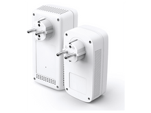 Charger l&#39;image dans la galerie, Deux adaptateurs secteur blancs avec prises européennes sur fond blanc. L&#39;un est plus grand et derrière le plus petit.
