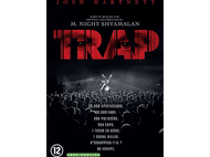 Couverture du film 'Trap' avec une foule, des lumières de scène et un visage au centre.