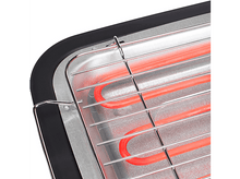 Charger l&#39;image dans la galerie, Gros plan sur un grill avec des éléments chauffants rouges. Bord noir. Cadre argenté. Fond blanc.
