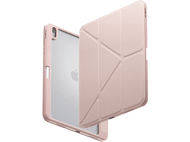Coque d'iPad rose, ouverte. L'iPad est visible avec le logo Apple. La coque est repliée.