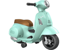 Charger l&#39;image dans la galerie, Un jouet scooter Vespa bleu clair. Il est sur fond noir. Le scooter a une selle marron et des pneus noirs.
