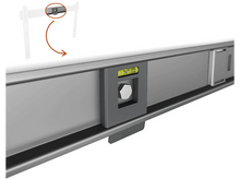 Charger l&#39;image dans la galerie, Un outil de niveau est fixé à une barre métallique avec une flèche pointant vers l&#39;outil.
