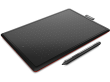 Charger l&#39;image dans la galerie, Tablette Wacom noire avec bord rouge et un stylet.
