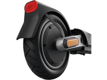 Charger l&#39;image dans la galerie, Gros plan sur un pneu de scooter noir et ses composants, sur fond blanc.
