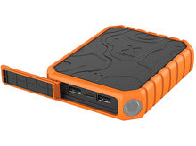 Charger l&#39;image dans la galerie, Batterie externe orange et noire avec couvercle ouvert, ports USB visibles.
