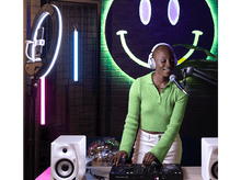 Charger l&#39;image dans la galerie, PIONEER DJ Contrôleur DJ à 2 voies (DDJ-FLX4)
