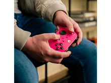 Charger l&#39;image dans la galerie, MICROSOFT Manette sans fil Xbox Series Deep Pink (QAU-00083)
